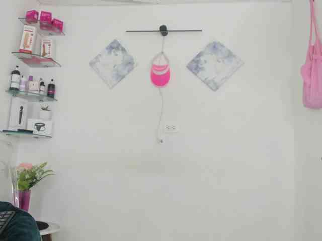 curvylattina webcam