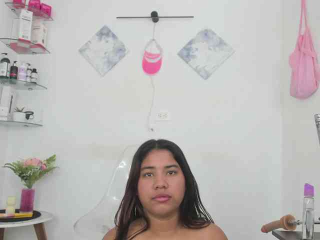 curvylattina webcam