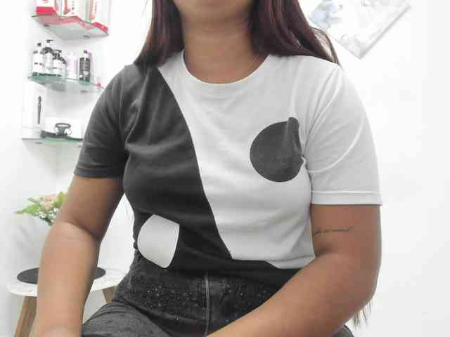 curvylattina webcam