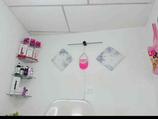 curvylattina webcam