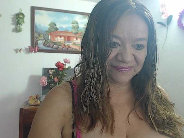 LluviaXDorada live cam on BongaCams