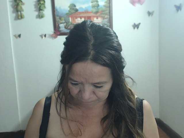 LluviaXDorada live cam