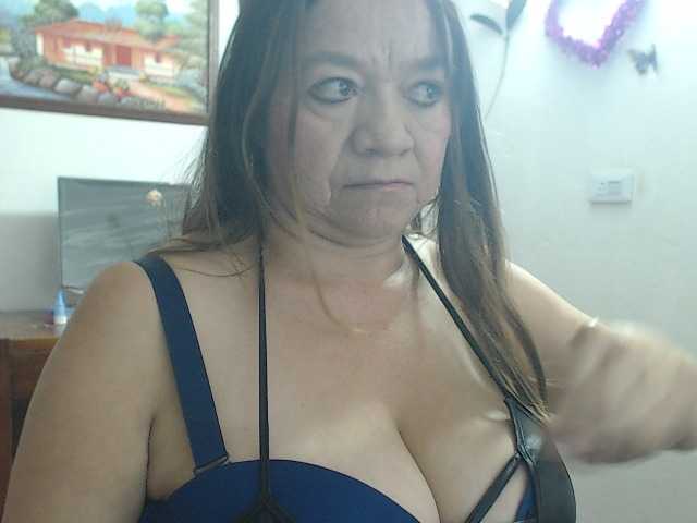 LluviaXDorada live cam on BongaCams