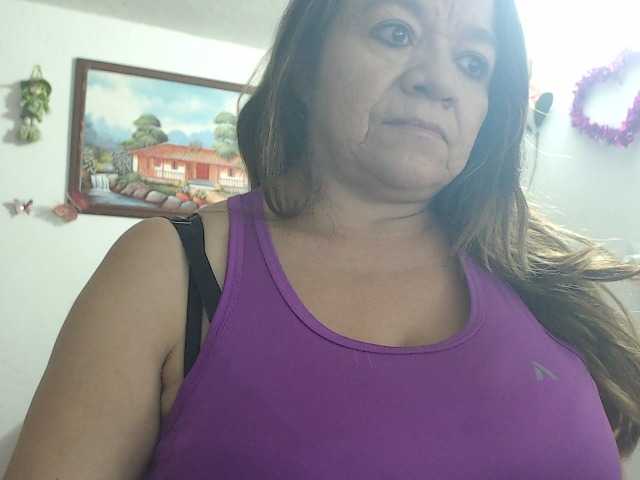LluviaXDorada live cam on BongaCams