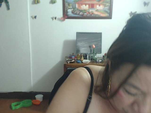 LluviaXDorada live cam on BongaCams