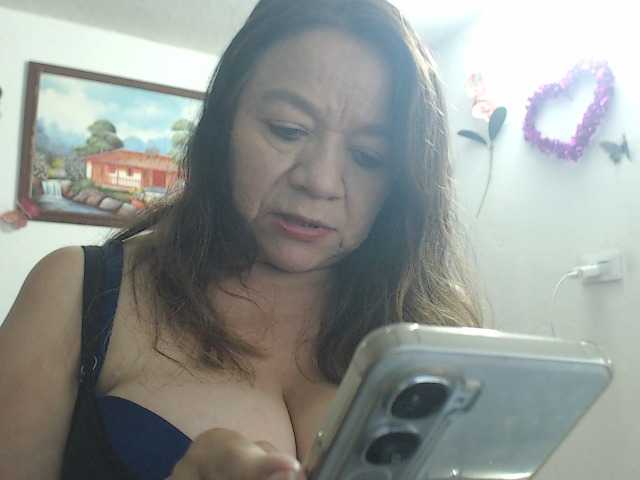 LluviaXDorada live cam on BongaCams