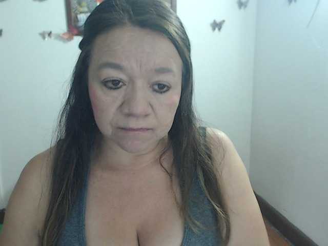 LluviaXDorada live cam preview