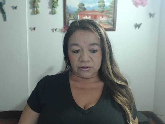 LluviaXDorada live webcam show