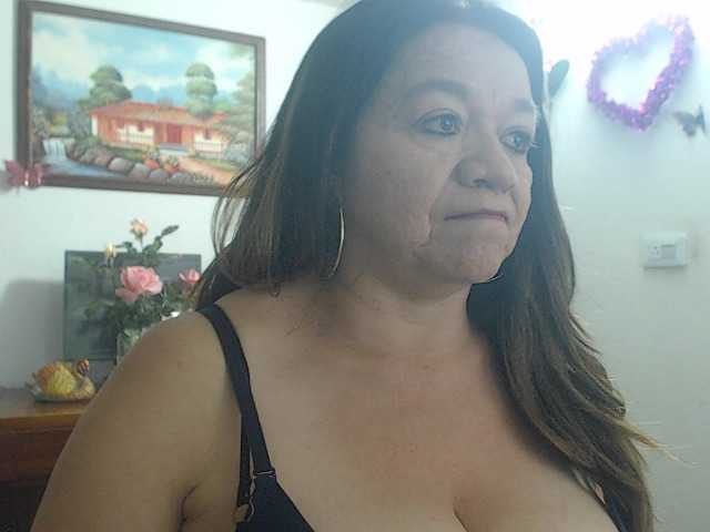 LluviaXDorada live cam on BongaCams