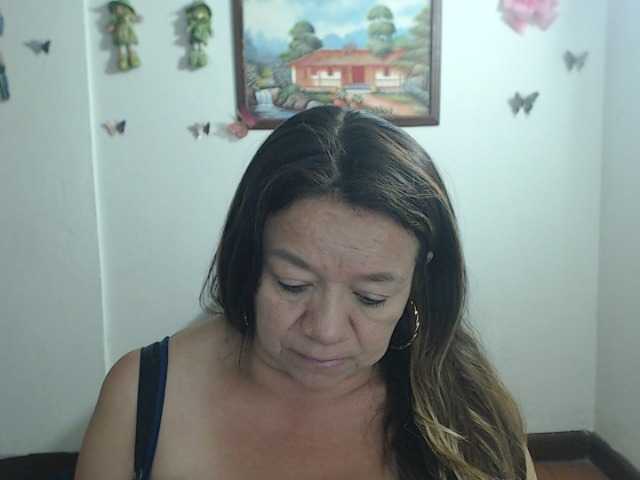 LluviaXDorada live cam on BongaCams