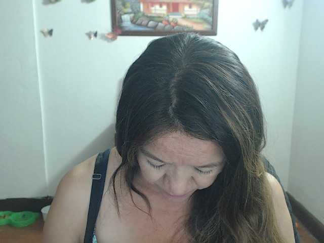 LluviaXDorada live cam on BongaCams
