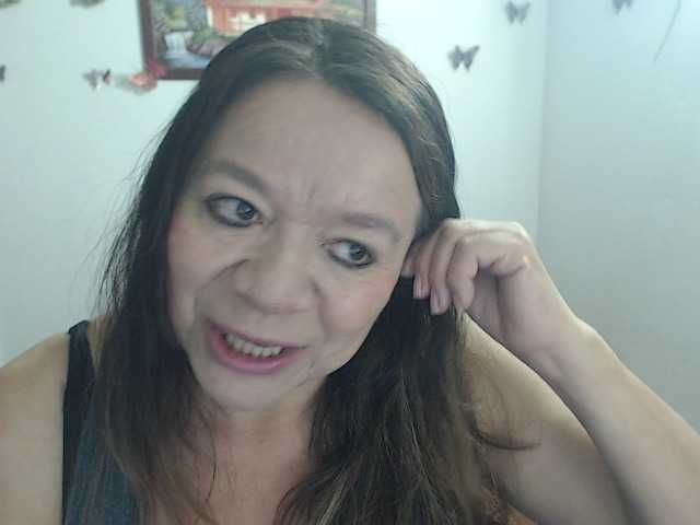 LluviaXDorada live cam on BongaCams