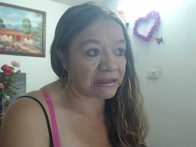 LluviaXDorada live cam on BongaCams