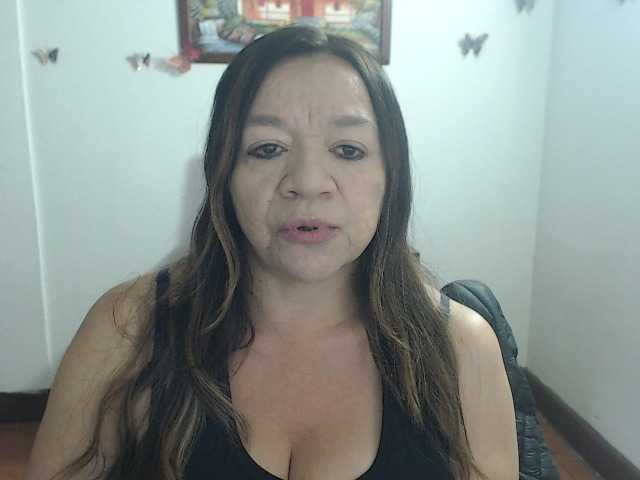 LluviaXDorada live cam on BongaCams