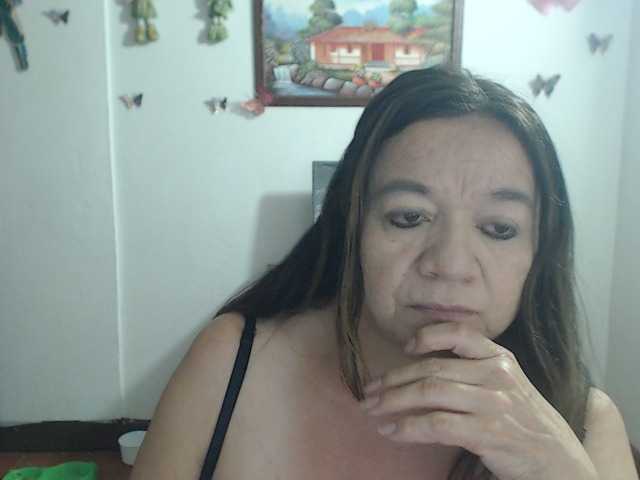 LluviaXDorada live cam on BongaCams