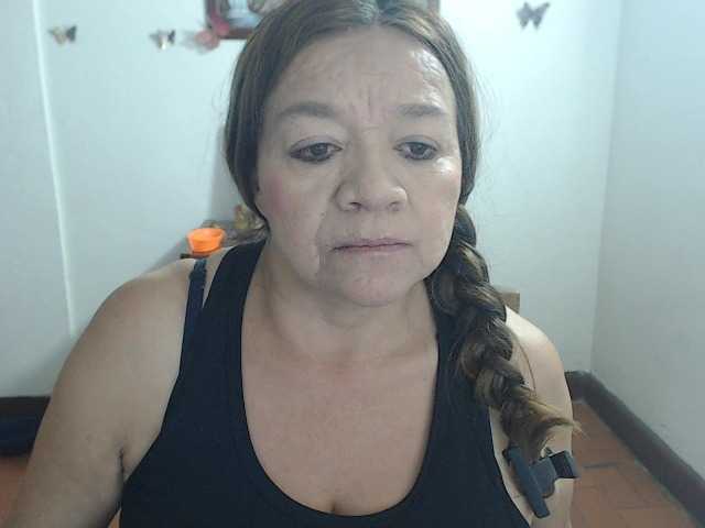 LluviaXDorada live webcam show