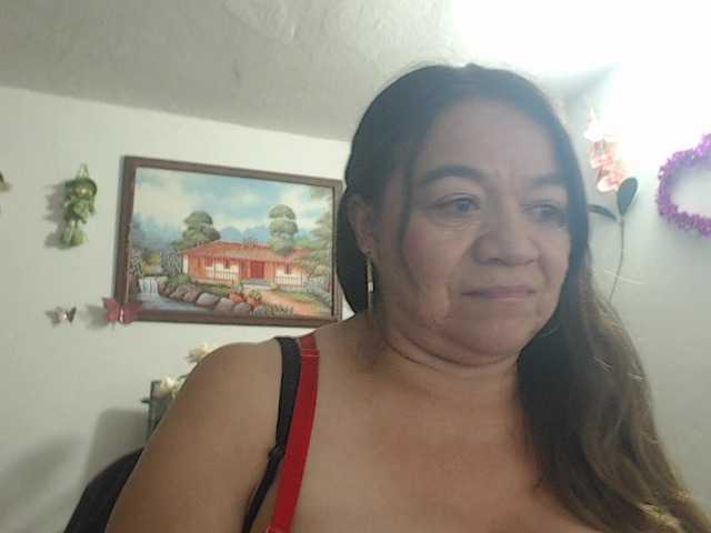 LluviaXDorada live cam on BongaCams