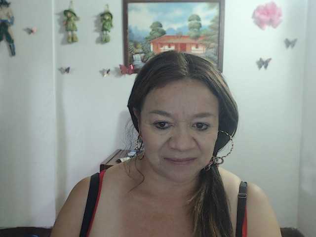 LluviaXDorada live cam on BongaCams