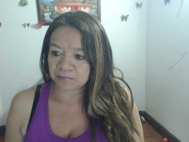 LluviaXDorada live cam preview