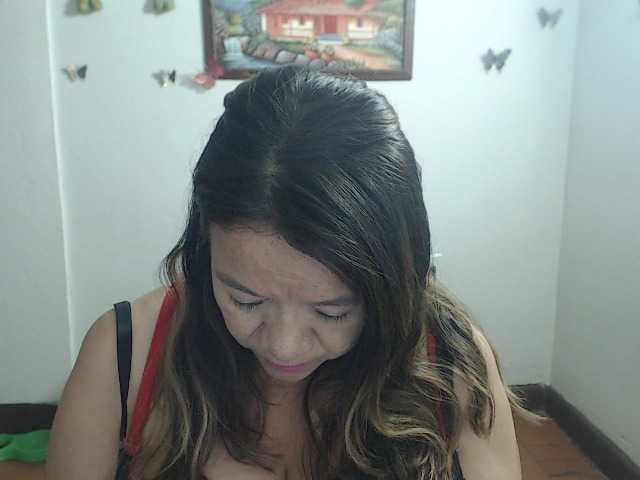 LluviaXDorada live cam on BongaCams