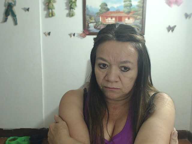 LluviaXDorada live cam on BongaCams