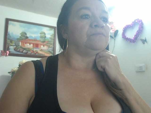 LluviaXDorada live cam on BongaCams