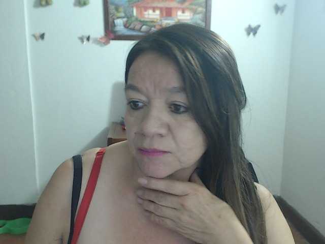 LluviaXDorada live cam preview