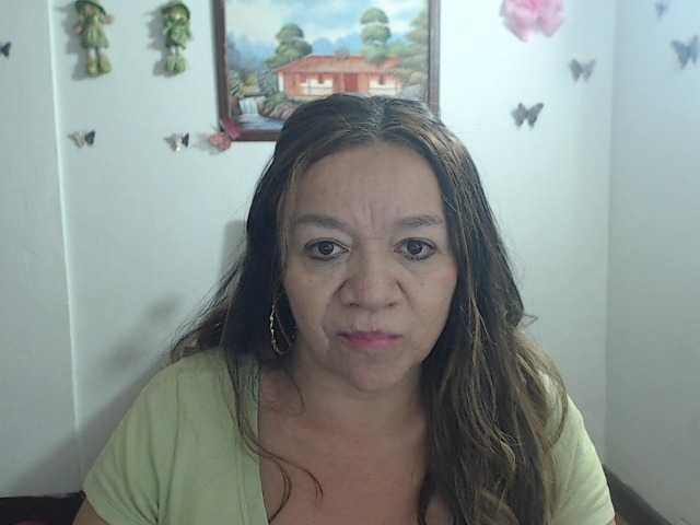 LluviaXDorada live webcam show