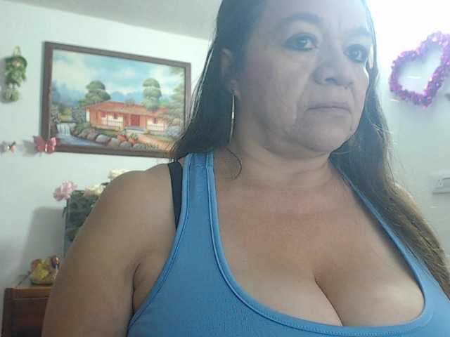 LluviaXDorada live cam on BongaCams