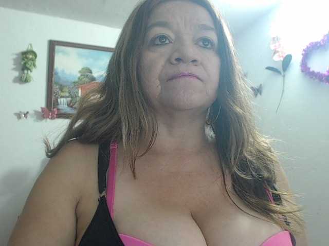 LluviaXDorada live cam on BongaCams