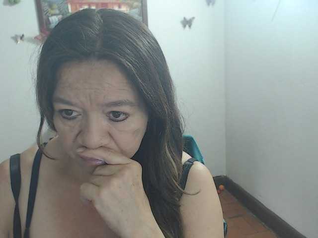 LluviaXDorada live cam on BongaCams