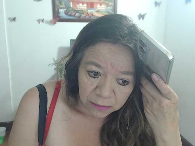 LluviaXDorada live cam on BongaCams
