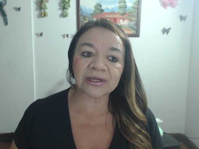 LluviaXDorada live webcam show