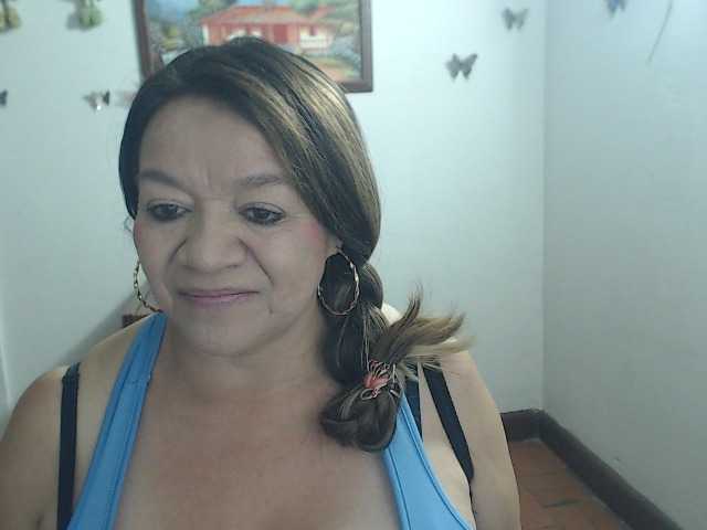LluviaXDorada live cam on BongaCams