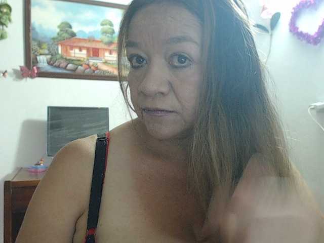LluviaXDorada live cam on BongaCams