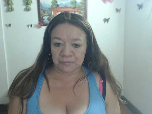 LluviaXDorada live cam on BongaCams