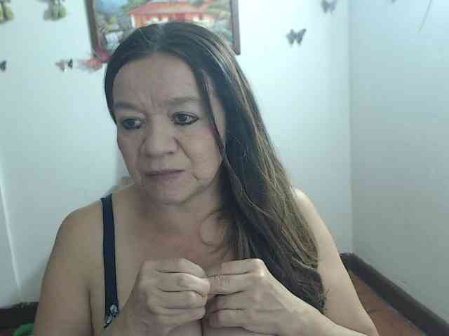 Model: LluviaXDorada