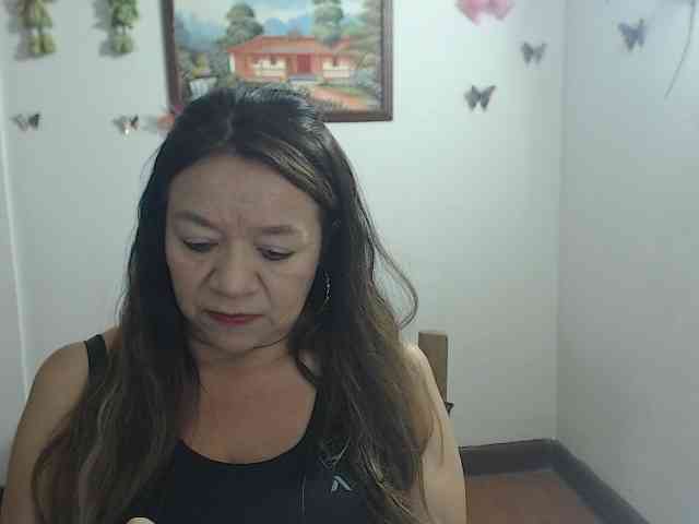 LluviaXDorada Live Webcam on BongaCams
