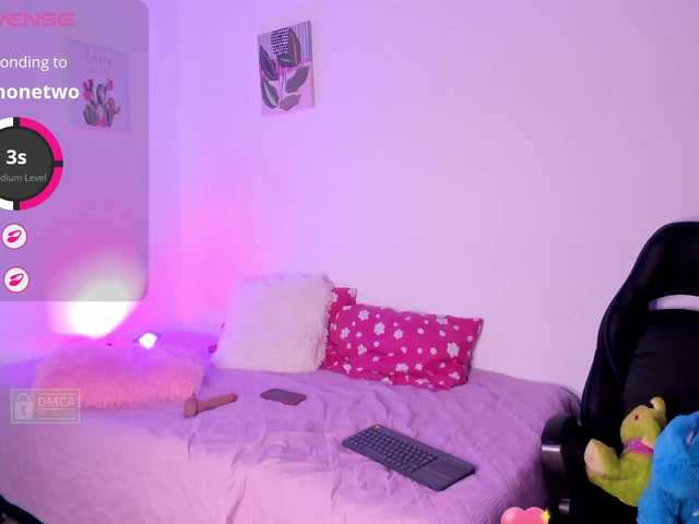 Lila-Sweet18 live cam on BongaCams