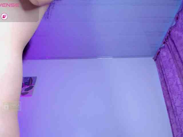 Lila-Sweet18 webcam