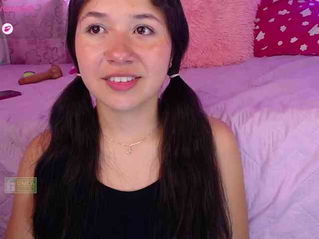 Lila-Sweet18 Live Webcam on BongaCams
