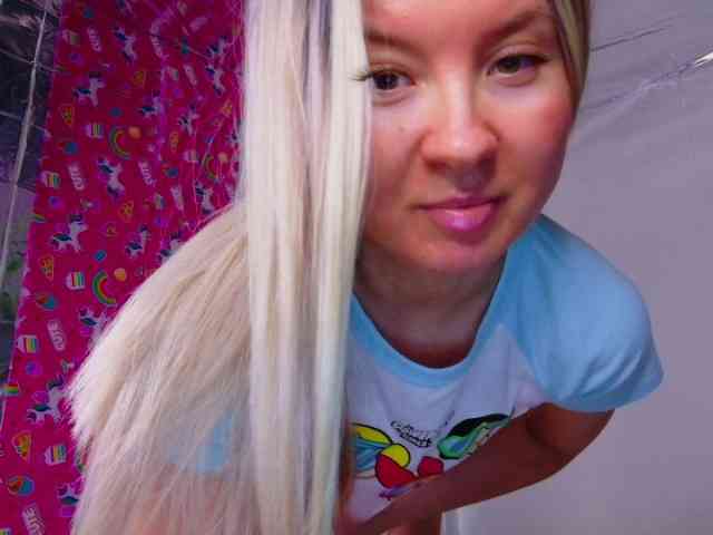 CheerleaderSqtwerk webcam