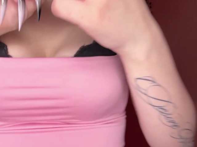 kittywhite's BongaCams show and profile