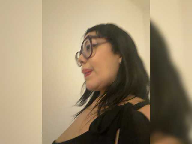 Daleshkaa live cam on BongaCams