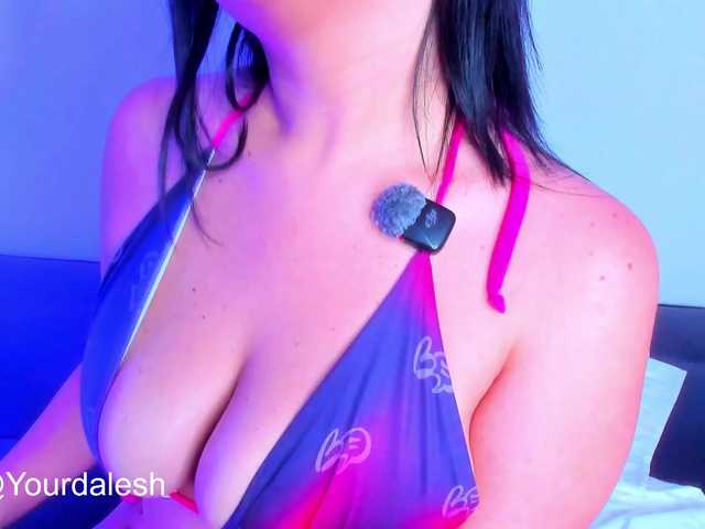 Daleshkaa live cam on BongaCams