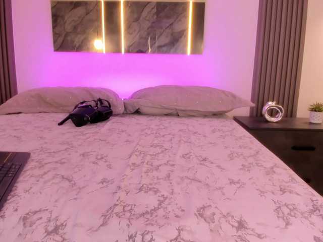Daleshkaa live cam on BongaCams