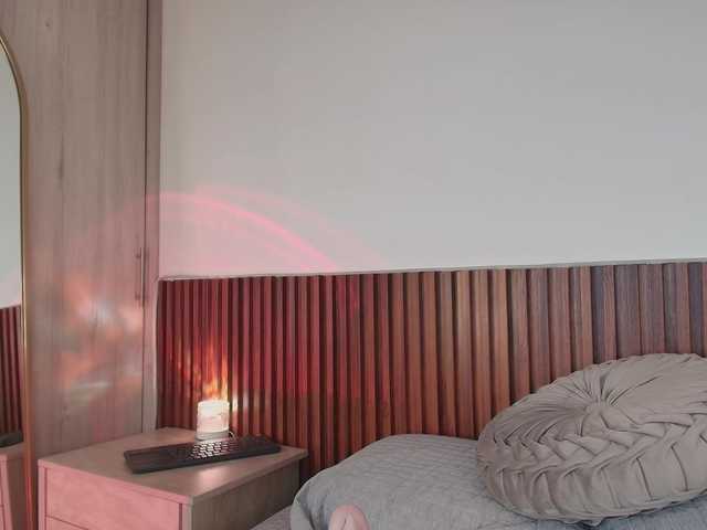 Blommlunaa live cam on BongaCams