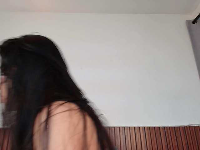 Blommlunaa live cam on BongaCams