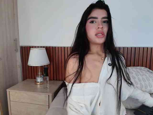 Model: Blommlunaa