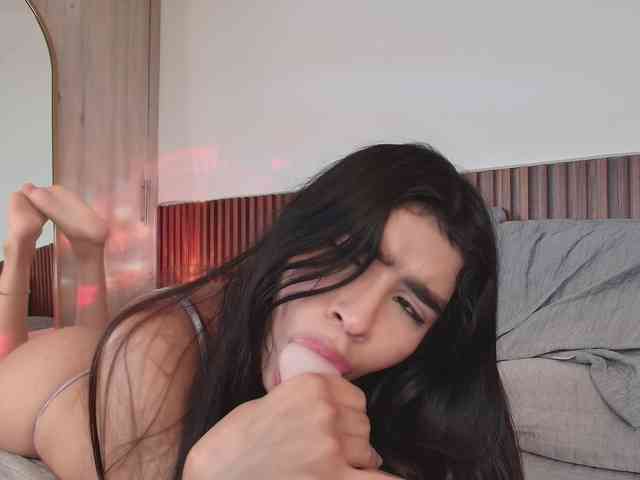 Modelo: Blommlunaa